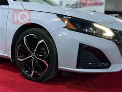 نيسان ألتيما